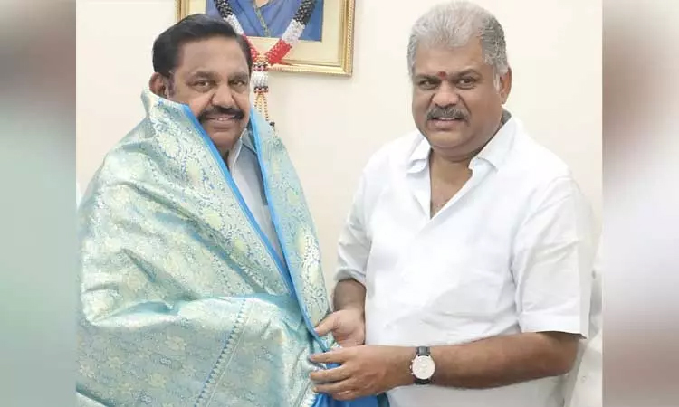 எடப்பாடி பழனிசாமியை தமிழ் மாநில காங்கிரஸ் தலைவர் ஜி.கே.வாசன் சேலத்தில் சந்திப்பு!!