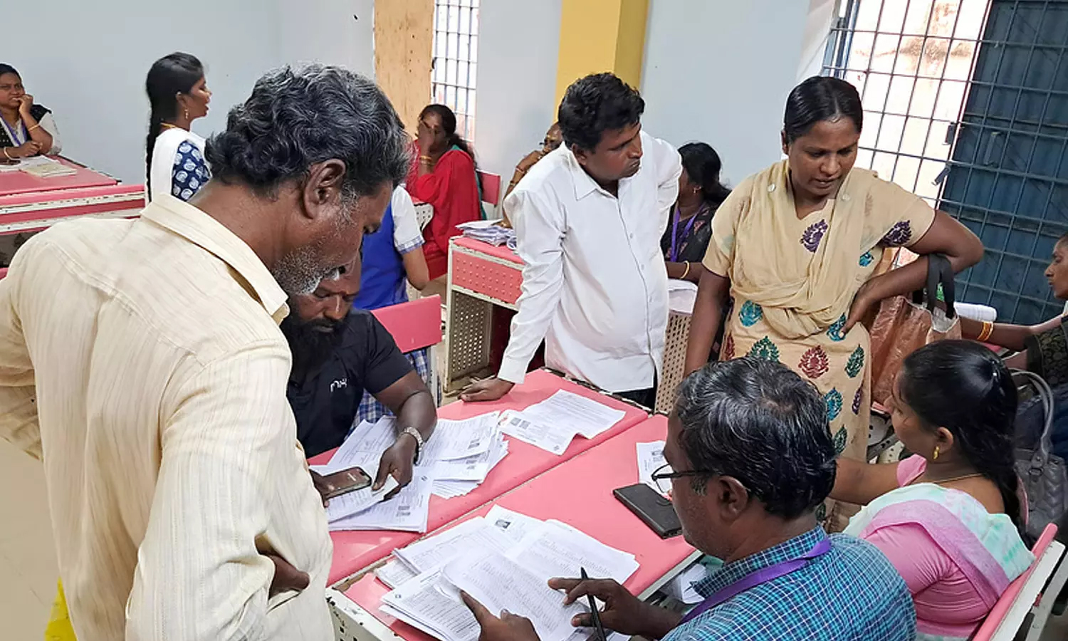 வரைவு வாக்காளர் பட்டியல் வெளியீடு- கோவையில் 6.50 லட்சம் வாக்காளர்கள் நீக்கம்!!