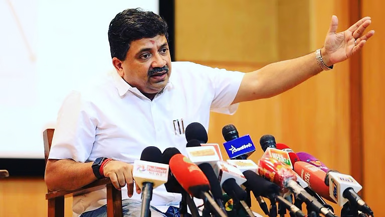 பிடிஆரை எதிர்த்து நிற்க பிரியப்படும் பாஜக! !