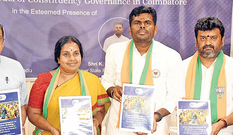 முதல்வர் ஸ்டாலினின் மருமகன் சபரீசன் செல்லும் இடங்களுக் கெல்லாம் அரசு அதிகாரிகள் உடன் செல்கிறார்கள் – அண்ணாமலை குற்றச்சாட்டு!!