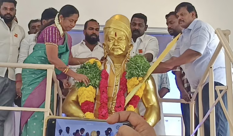 திருப்பத்தூரில் அமைச் சர்கள் வருவதற்கு முன்பே தனியாக வந்து மருது சகோதரர்கள் சிலைகளுக்கு எம்எல்ஏ குழந்தைராணி மரியாதை!!